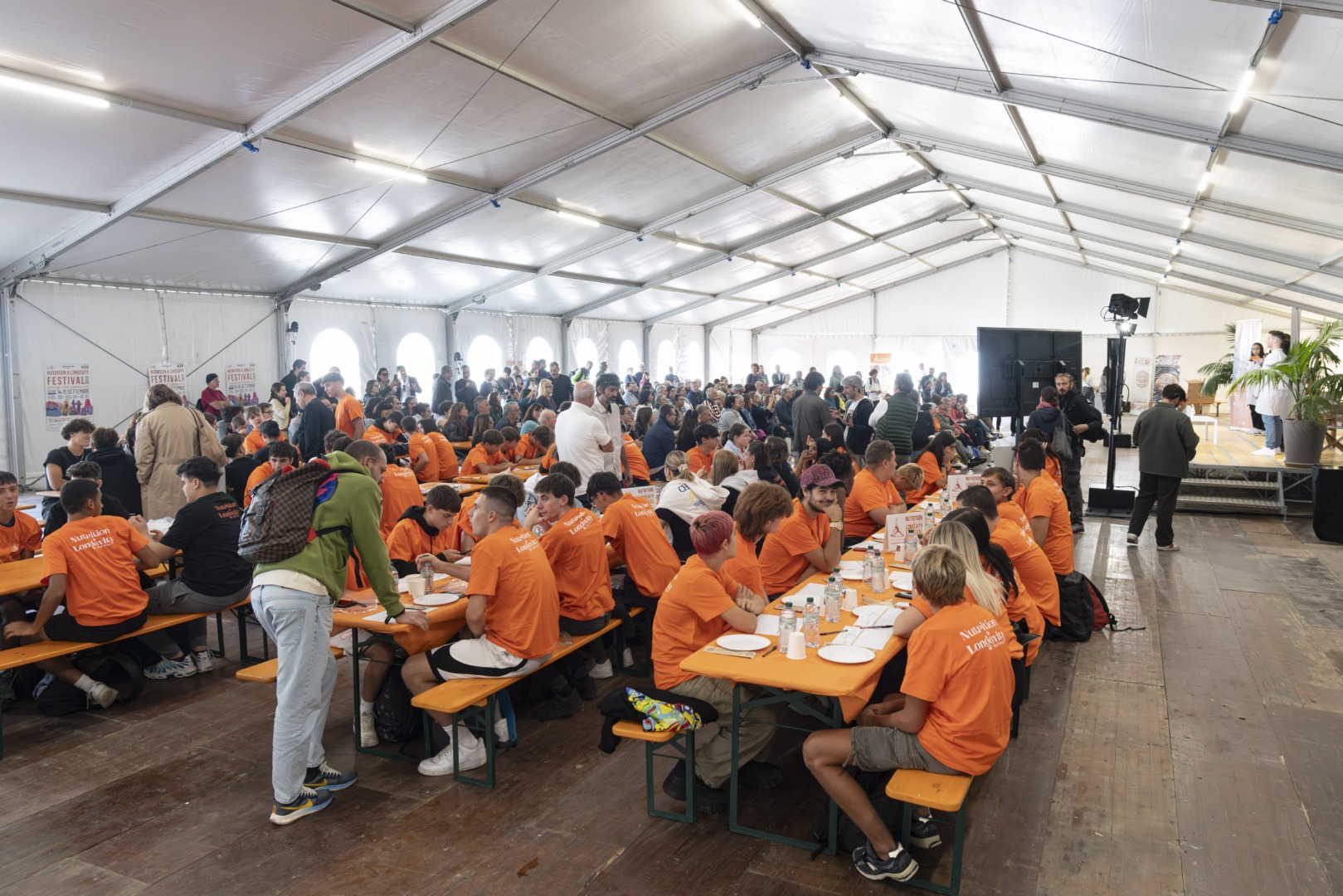 Adolescenti al Nutrition and Longevity Festival – progetto Comunità S.A.N.E. di Fondazione Valter Longo